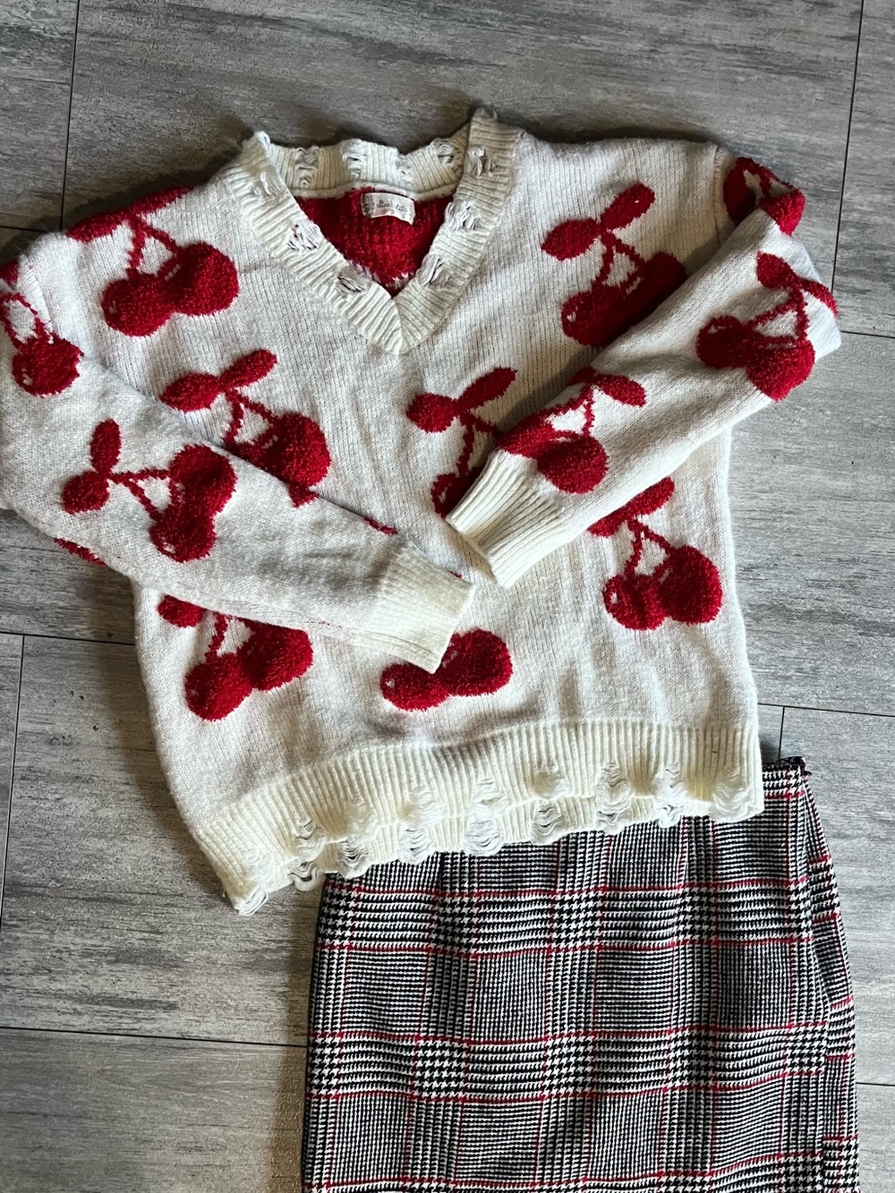 Altar’d State White V-Neck Cherry Print Sweater Red Cherry, Small
